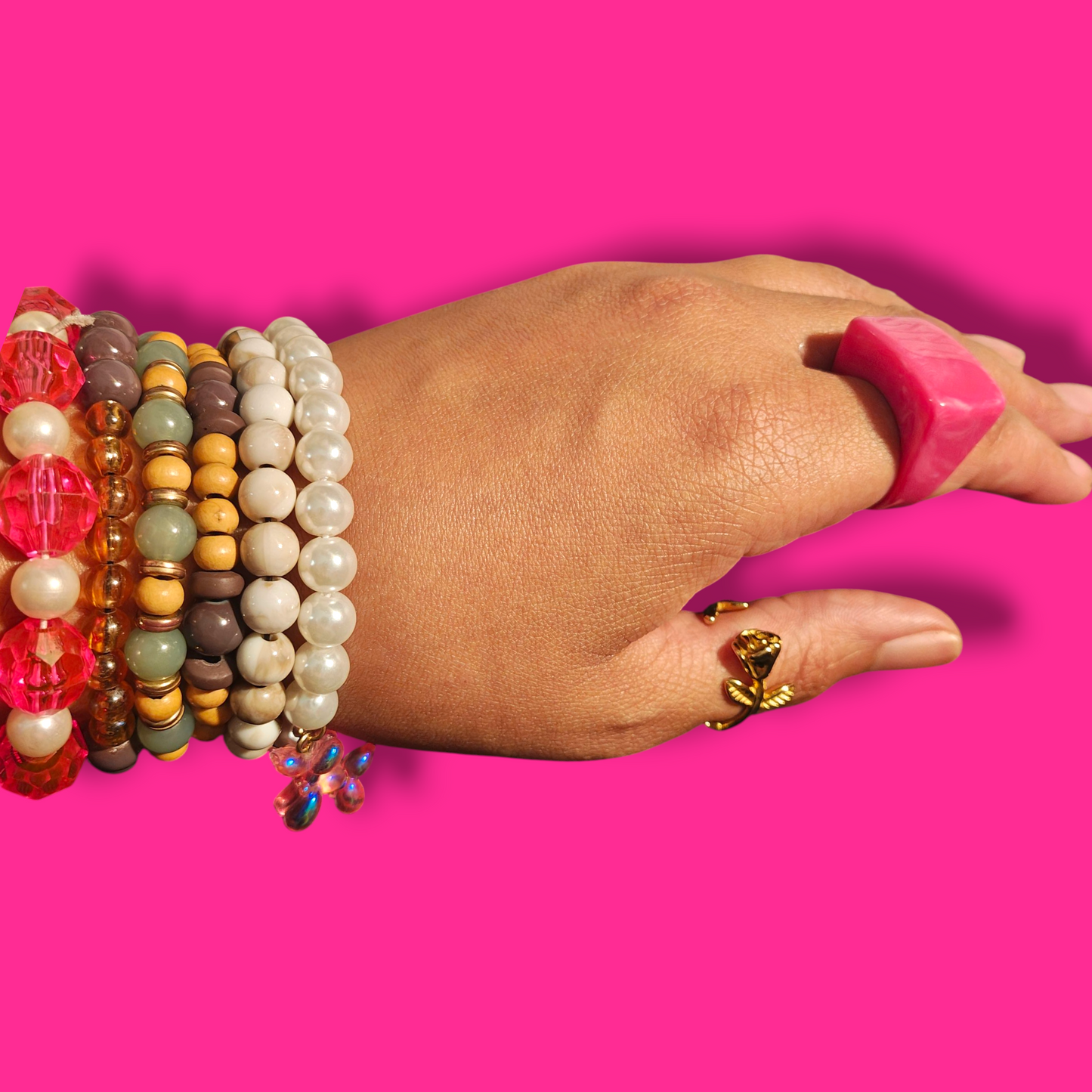 Rhia Balloon Animal Pearl Bracelet